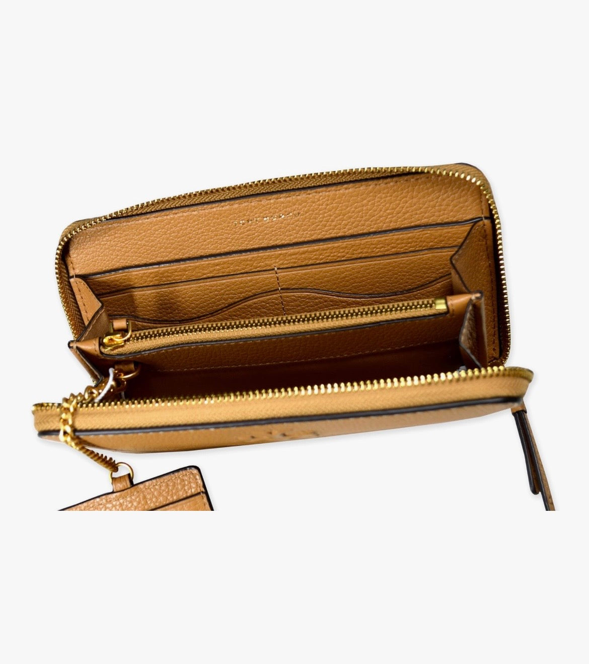 SOBRE TORY BURCH